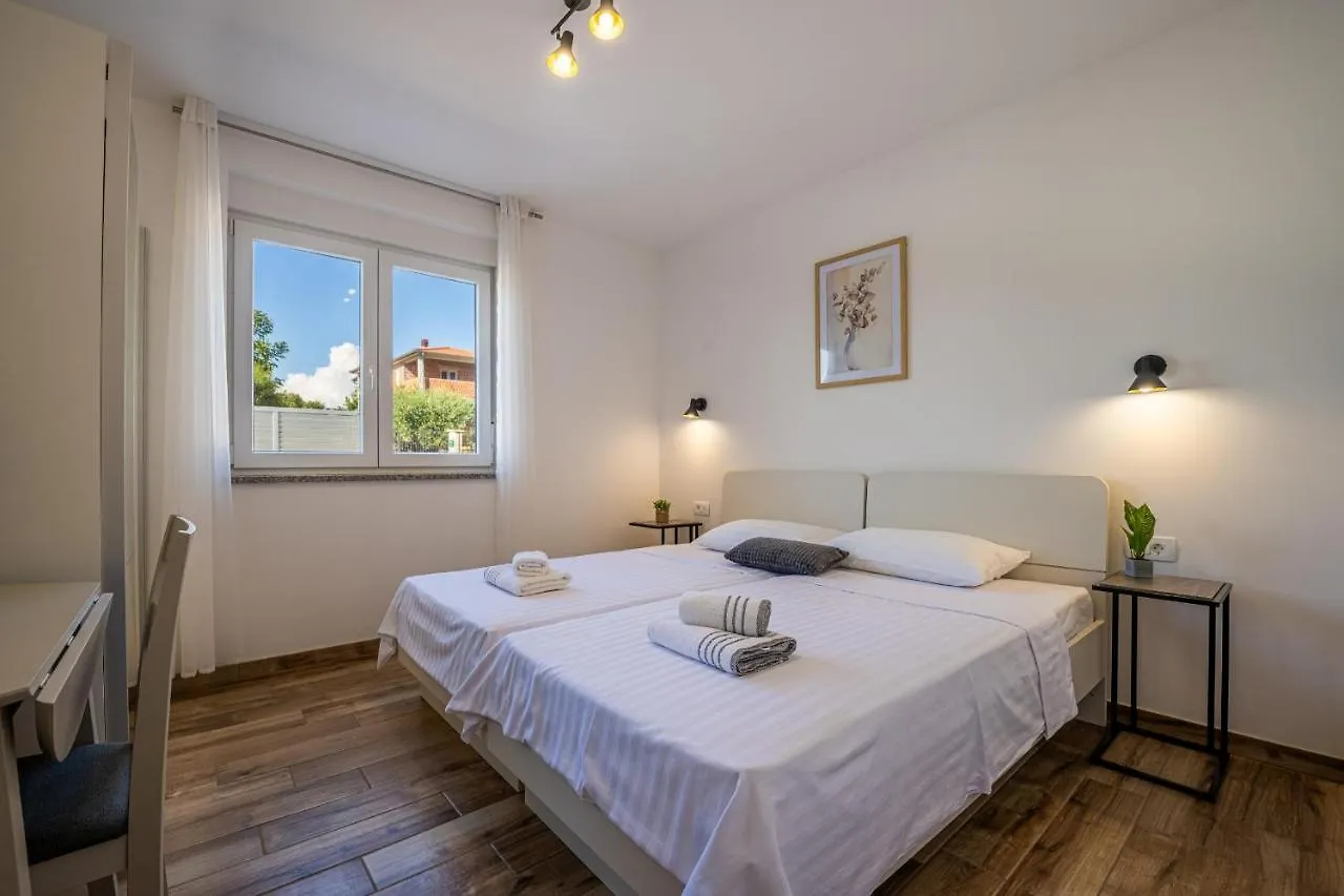 Villa Ema And Ana Pola Croazia